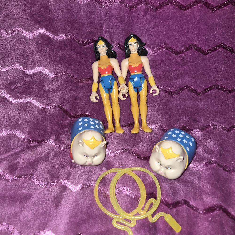 DC league of super pets wonder woman & PB action figures toys lot